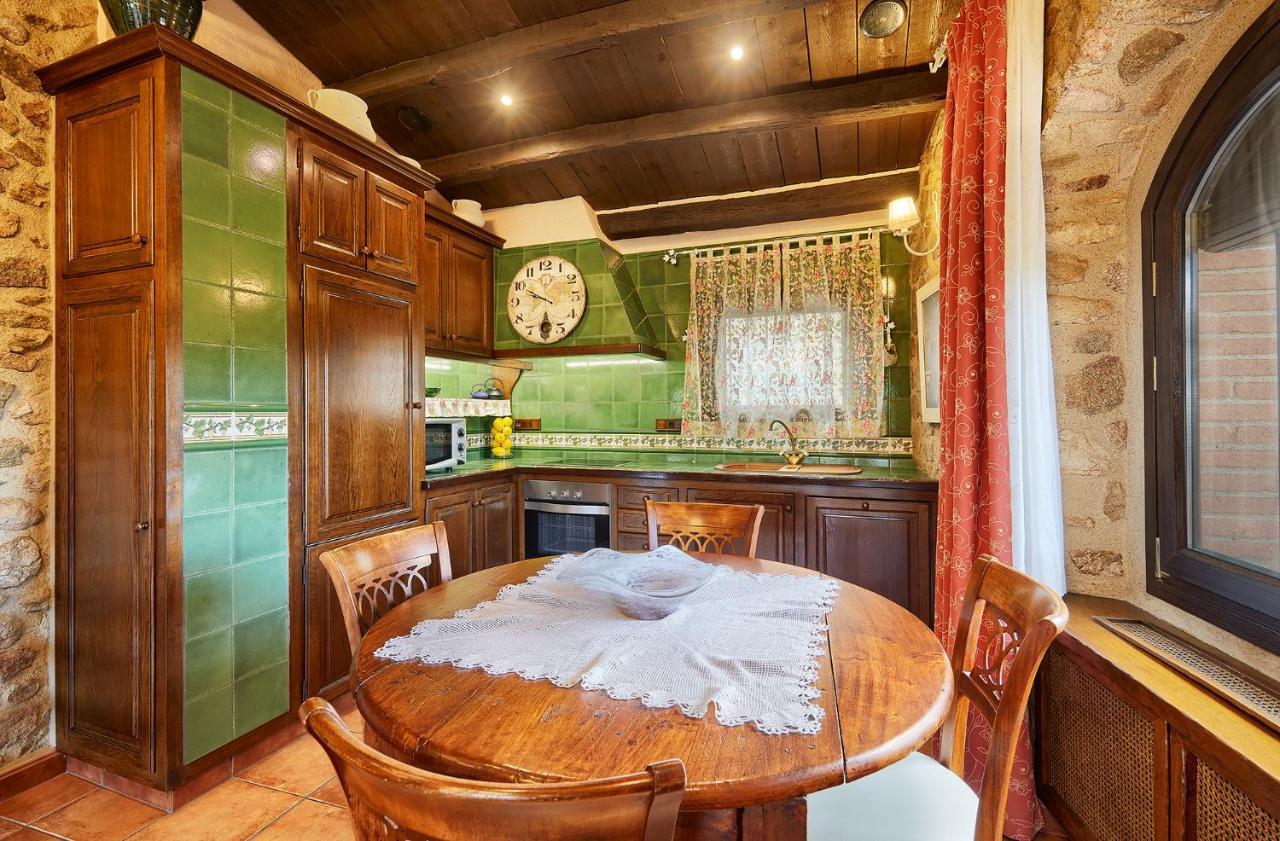 Cal Bisbe, Your Rural Holiday Home Capmany Exterior photo