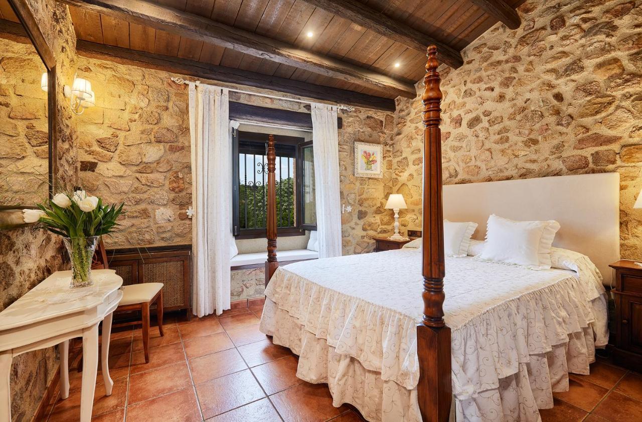 Cal Bisbe, Your Rural Holiday Home Capmany Exterior photo